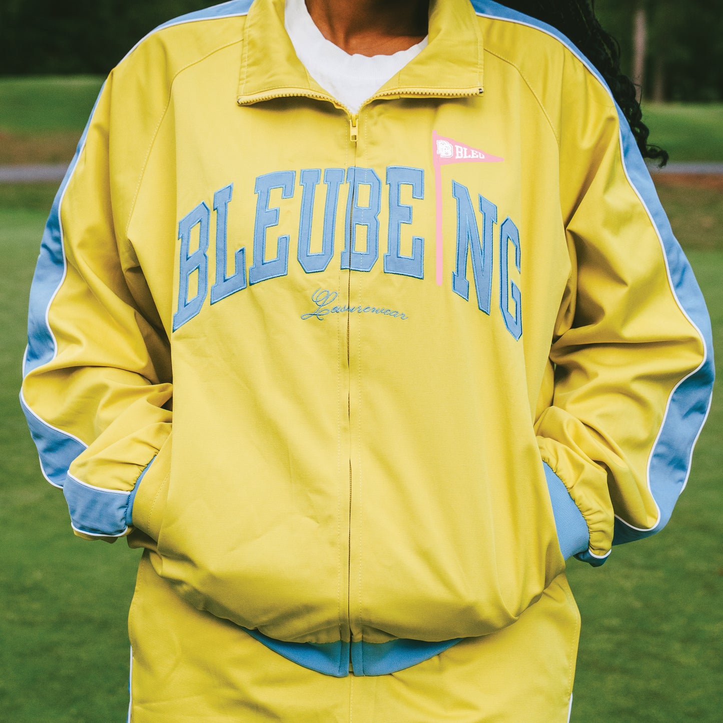 MOMENTUM WINDBREAKER JACKET