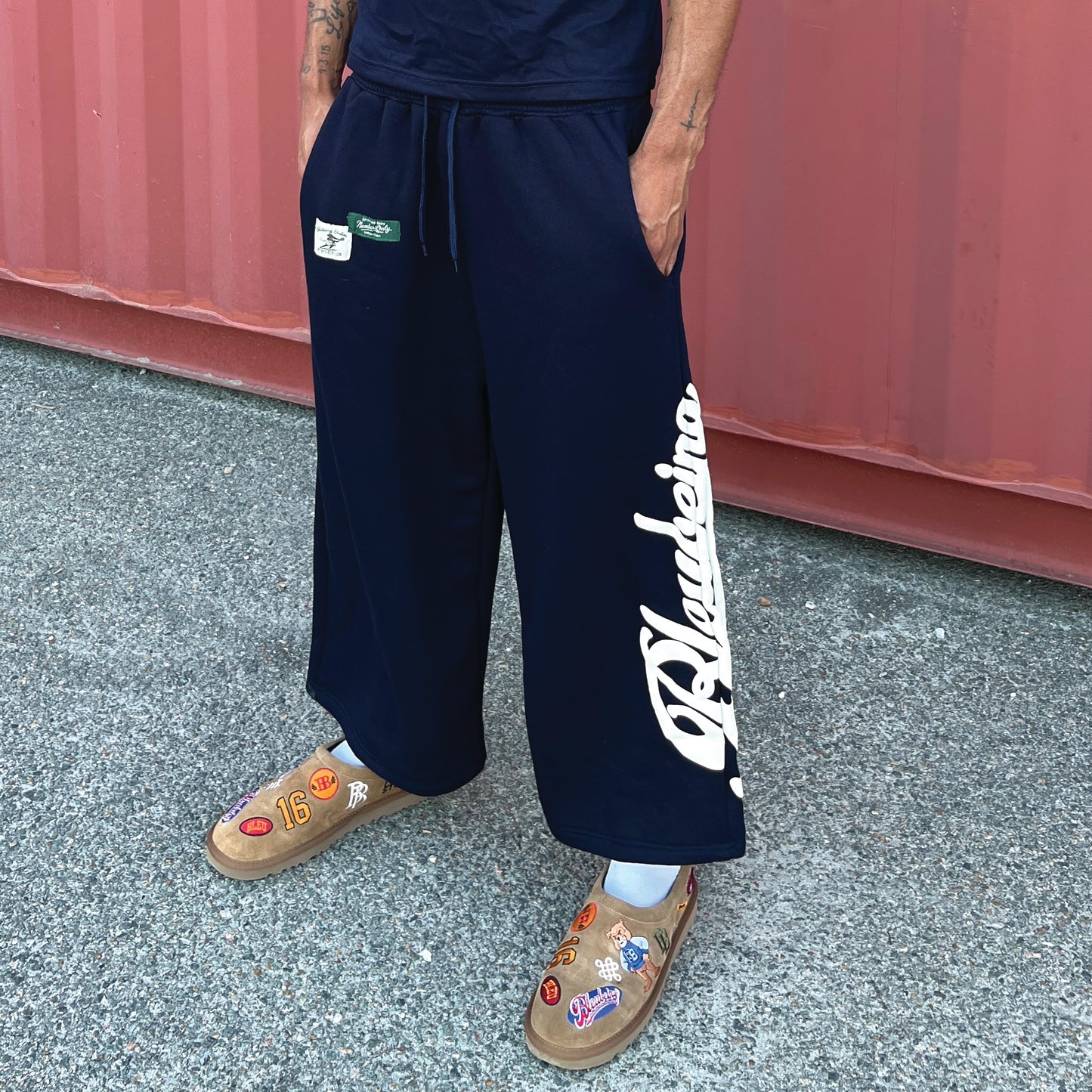 Script Cropped Sweatpants — Navy